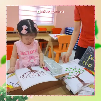 DÁN LÁ CHO CÂY, BÉ YÊU HỌC ĐIỀU HAY – ảnh 3