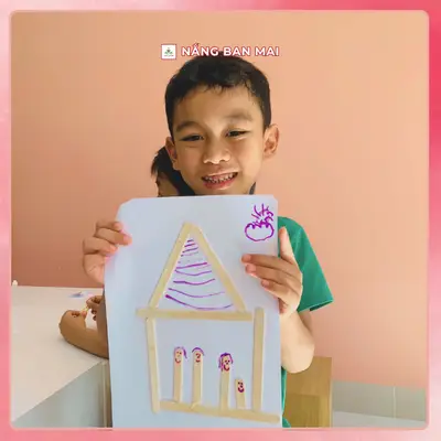 CẢ NHÀ THƯƠNG NHAU TRONG BỨC TRANH CỦA BÉ – ảnh 4