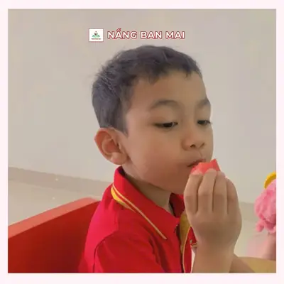 GIỜ TRƯA “SẠCH KHAY CƠM” CỦA CÁC BÉ YÊU TẠI NẮNG BAN MAI! – ảnh 4