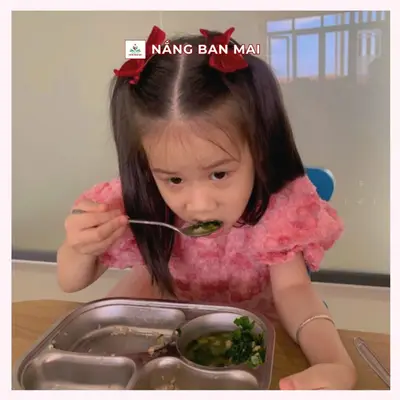 GIỜ TRƯA “SẠCH KHAY CƠM” CỦA CÁC BÉ YÊU TẠI NẮNG BAN MAI! – ảnh 6