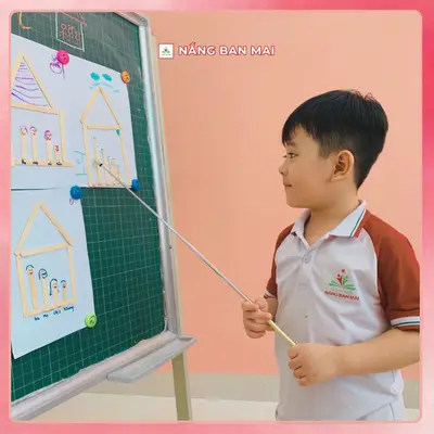 CẢ NHÀ THƯƠNG NHAU TRONG BỨC TRANH CỦA BÉ – ảnh 3